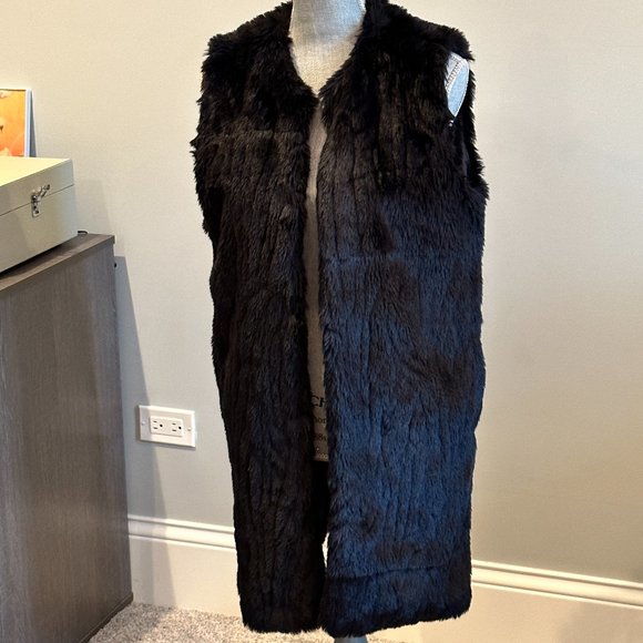 Long Faux Fur Vest - Picture 1 of 14